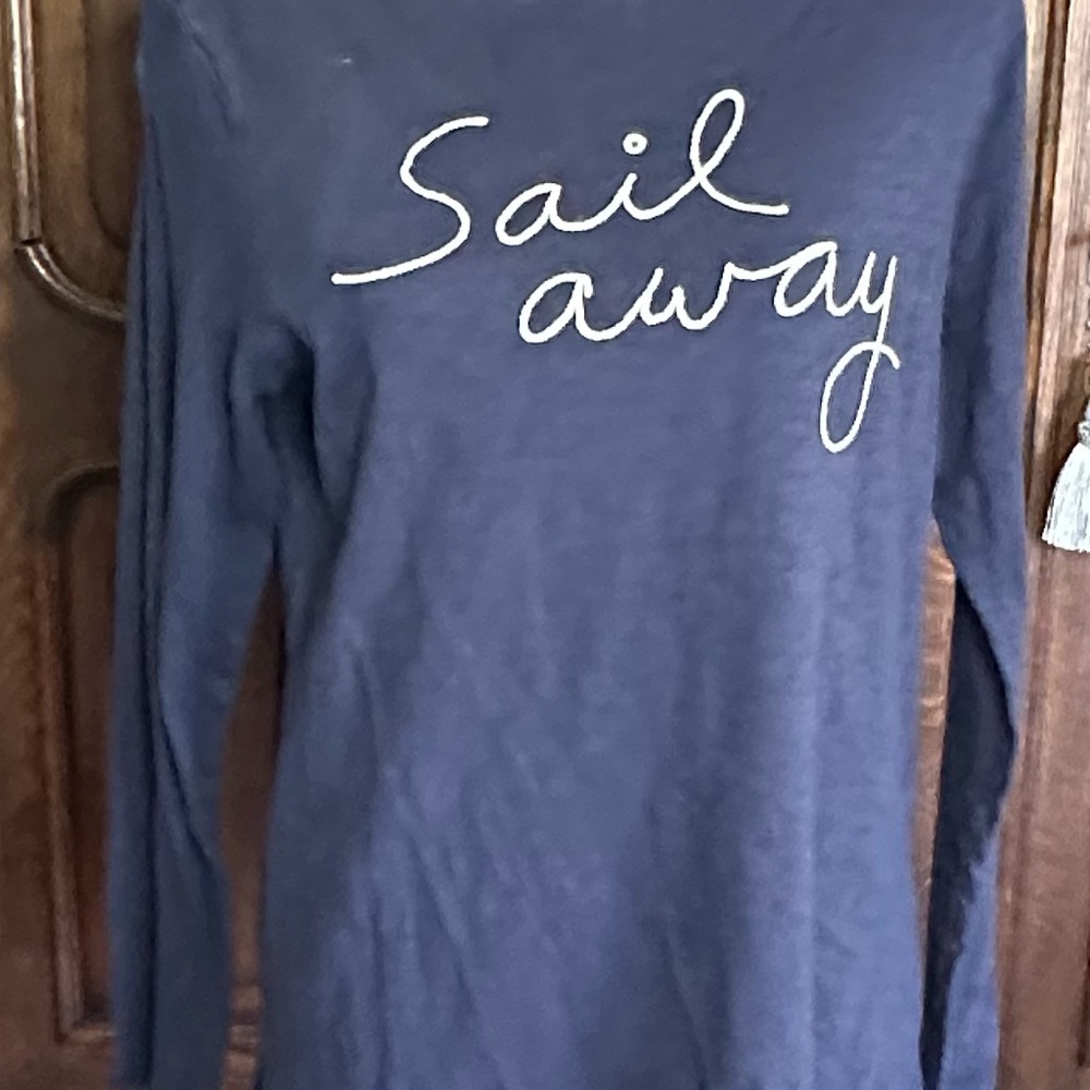 GAP Navy 3/4 Sleeve Top with embroidery